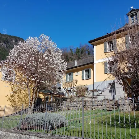 Dell'antica Osteria -varzo 住宿加早餐酒店 瓦尔佐